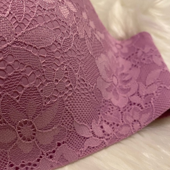 VICTORIA’S SECRET 😇 Secret Embrace Lace Bra - Picture 2 of 4